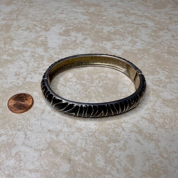 Vintage Zebra Stripe Hinged Bangle Bracelet Black Enamel Silver Tone - Picture 2 of 5